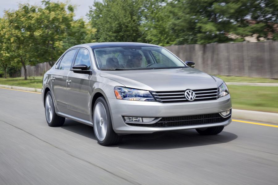  Volkswagen Passat Sport 2014 года  (фото 1 из 13)